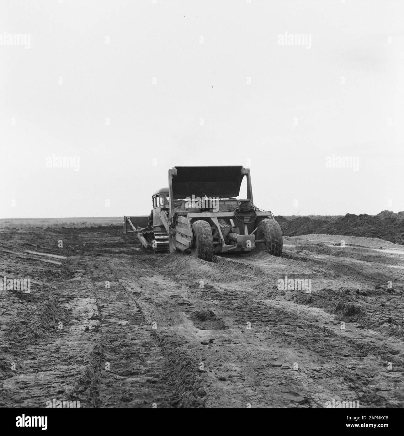 Exploitation minière, travail du sol, nivellement, desserrage de la décapeuse, de Wilreit Date : juin 1958 lieu : de Wilreit mots clés : soufflage, nivellement, inclinaison, inclinaison, inclinaison desserrage de la décapeuse, exploitation minière Banque D'Images