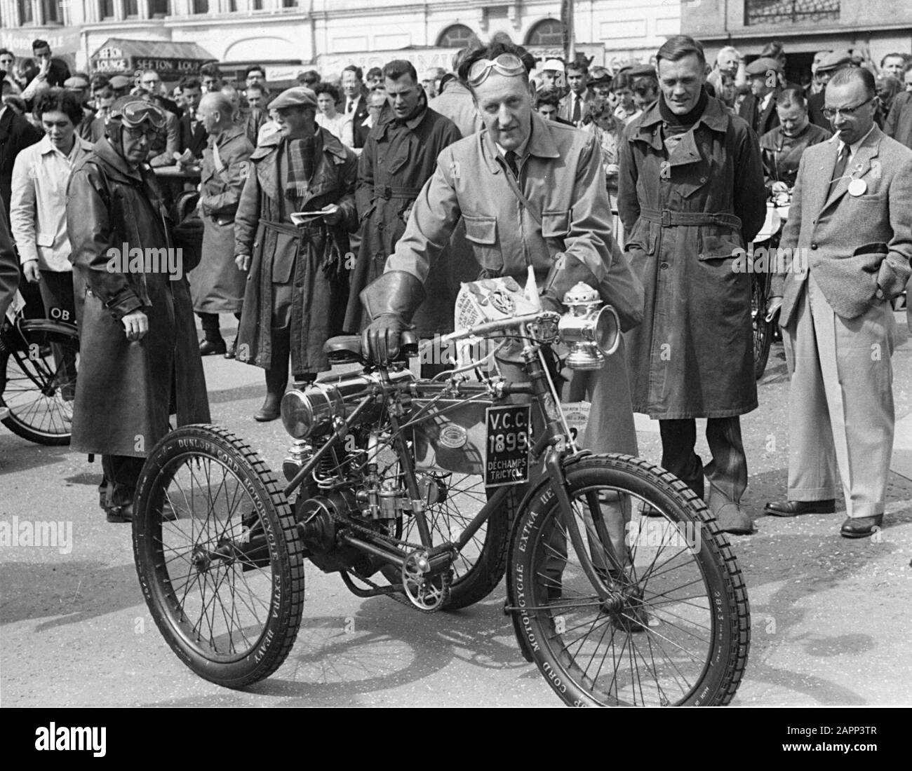 Tricycle victorian Banque de photographies et d'images à haute résolution -  Alamy