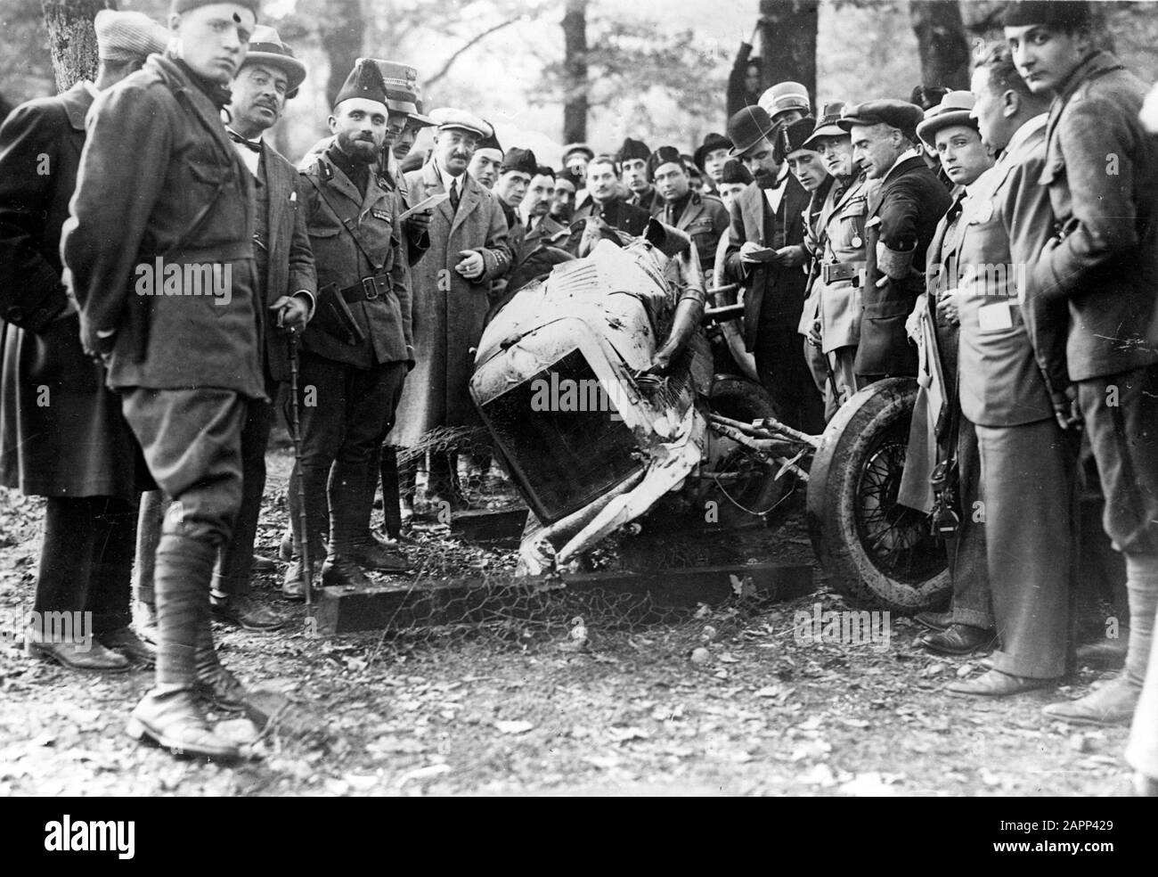 Mercedes 1924, accident mortel du comte Zborowski le 19 octobre 1924 à Monza Banque D'Images