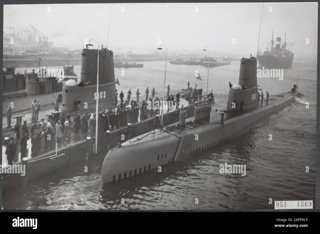 Départ des sous-marins Walrus et Zeeleeuw de Waalhaven à Rotterdam pour un voyage de 4 mois à l'Ouest. Monsieur Hr. Mme Dan. Dans le cadre d'une contribution néerlandaise de l'année géophysique, Walrus effectuera une série de mesures de gravité pour la Commission nationale de géodésie. Départ du Walrus en arrière-plan de Zeeleeuw Date : 21 octobre 1957 lieu : Rotterdam, Zuid-Holland mots clés : DEART, sous-marins Nom personnel : Waalhaven, Walrus H.M. Nom de l'établissement : HM Zeeleeuw Banque D'Images