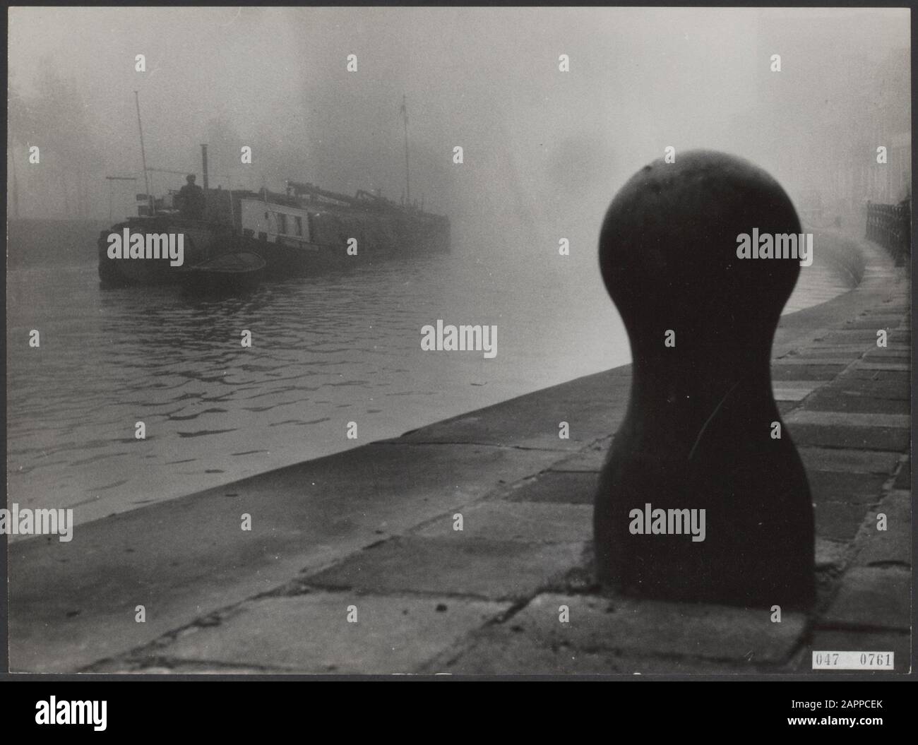 Brouillard, ports Date : 26 octobre 1953 mots clés : ports, brouillard Banque D'Images