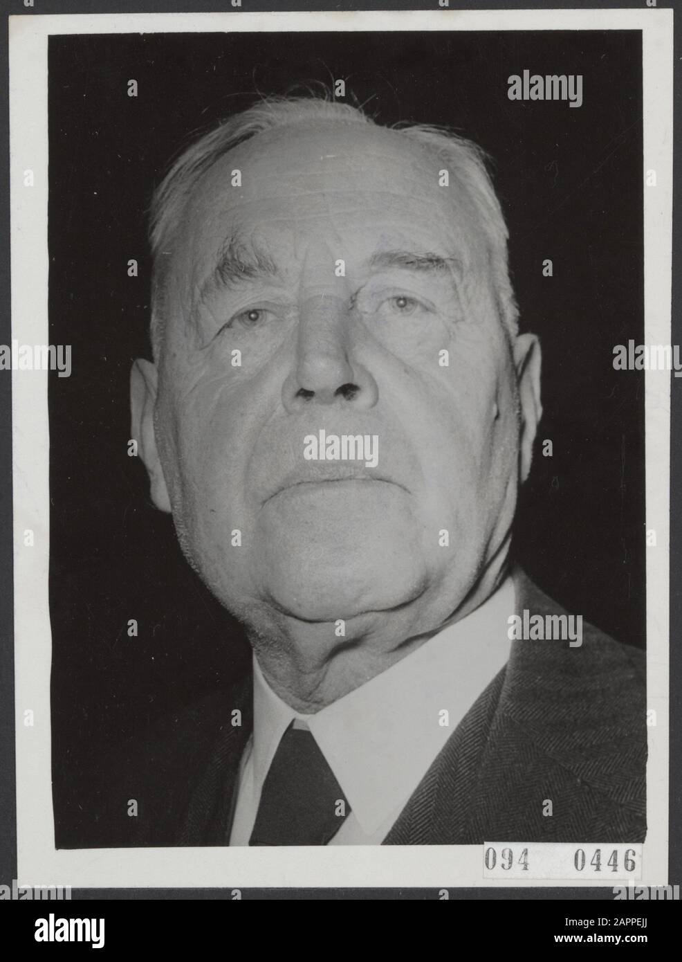 Adhésions, commissions, portraits, perdu de thème r Date: 23 février 1953 mots clés: Commissions, adhésions, portraits Nom personnel: Perdu de thème r Banque D'Images