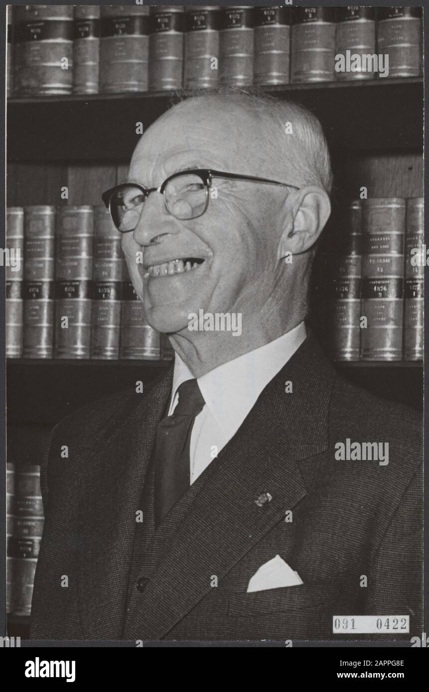 Foto est égal au document 0910422 Date: 27 septembre 1955 mots clés: Députés, portraits Nom personnel: Kranenburg, R. Banque D'Images