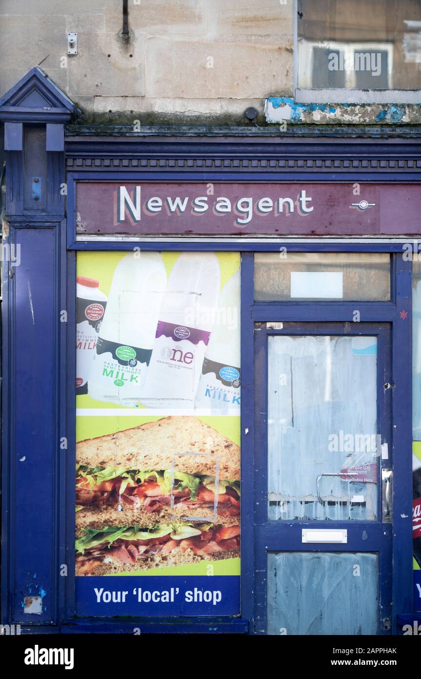 Un newsagent fermé sur UK High Street Banque D'Images