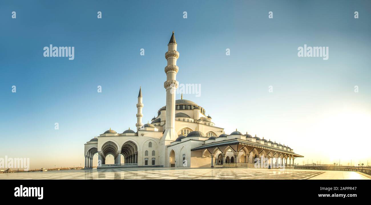 La Plus Grande mosquée de la Mosquée de Sharjah aux Emirats Arabes Unis Lieu à visiter à Sharjah, Dubaï Voyage et tourisme concept image Banque D'Images