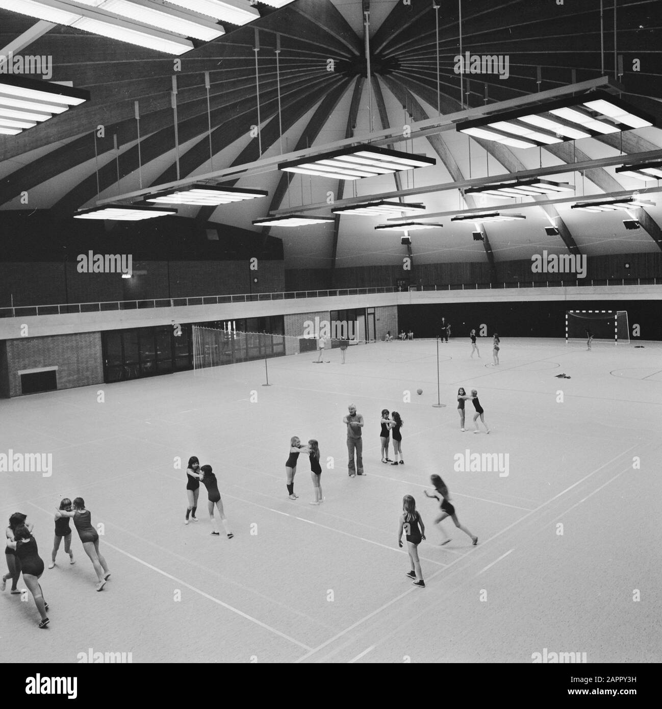 New Sportthal East sur le porte-essence de la fondation, l'intérieur Sportthal East Date : 18 avril 1974 mots clés : salles de sport Banque D'Images