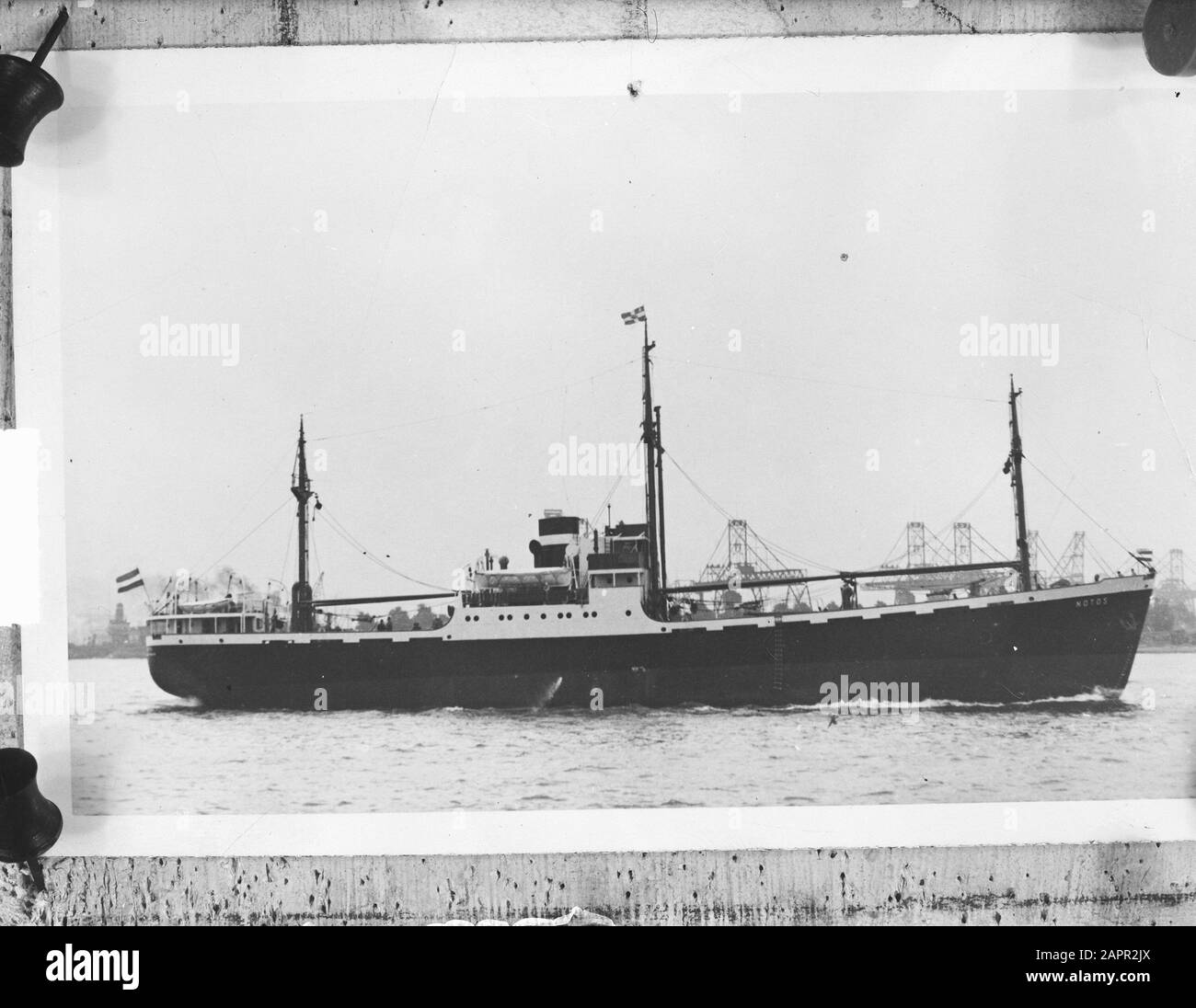 Doros coaster du KNSM périmé Date : 14 décembre 1949 mots clés : expédition, navires, navires Nom personnel : KNSM Doros Banque D'Images