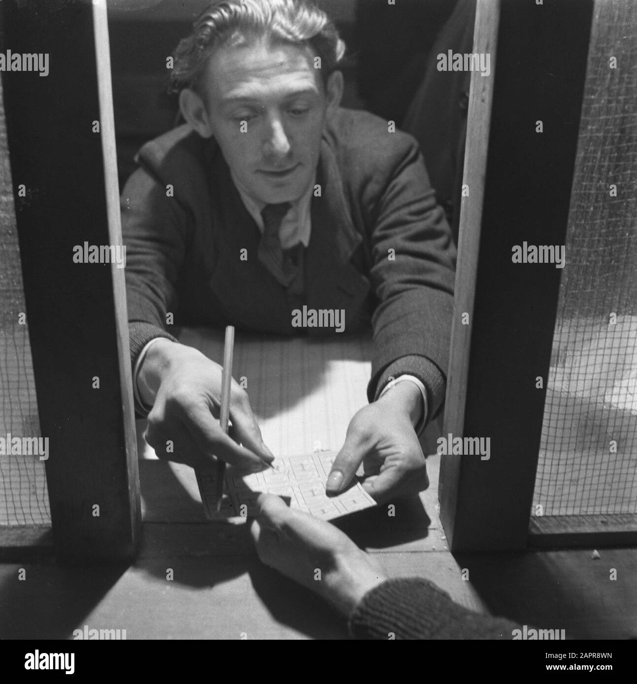 Kolenmijnen Limbourg Kolenmijnen Limbourg Date : 21 Novembre 1945 Lieu : Limbourg Mots Clés : Exploitation Minière, Mines, Mineurs Banque D'Images