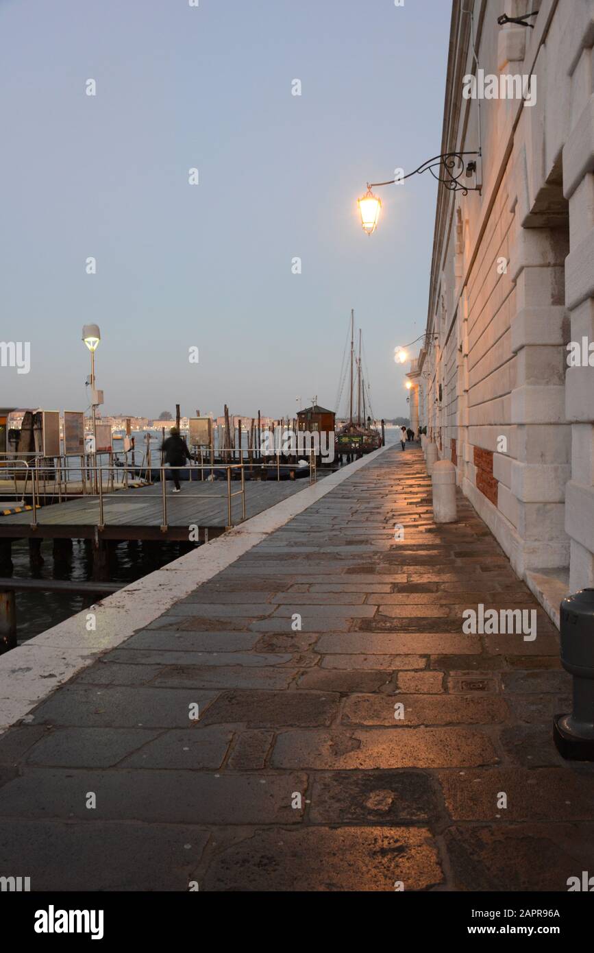 Musée Punta della Dogana, Centre d'art contemporain, Collection François Pinault, Venise, Vénétie, Italie, Europe Banque D'Images