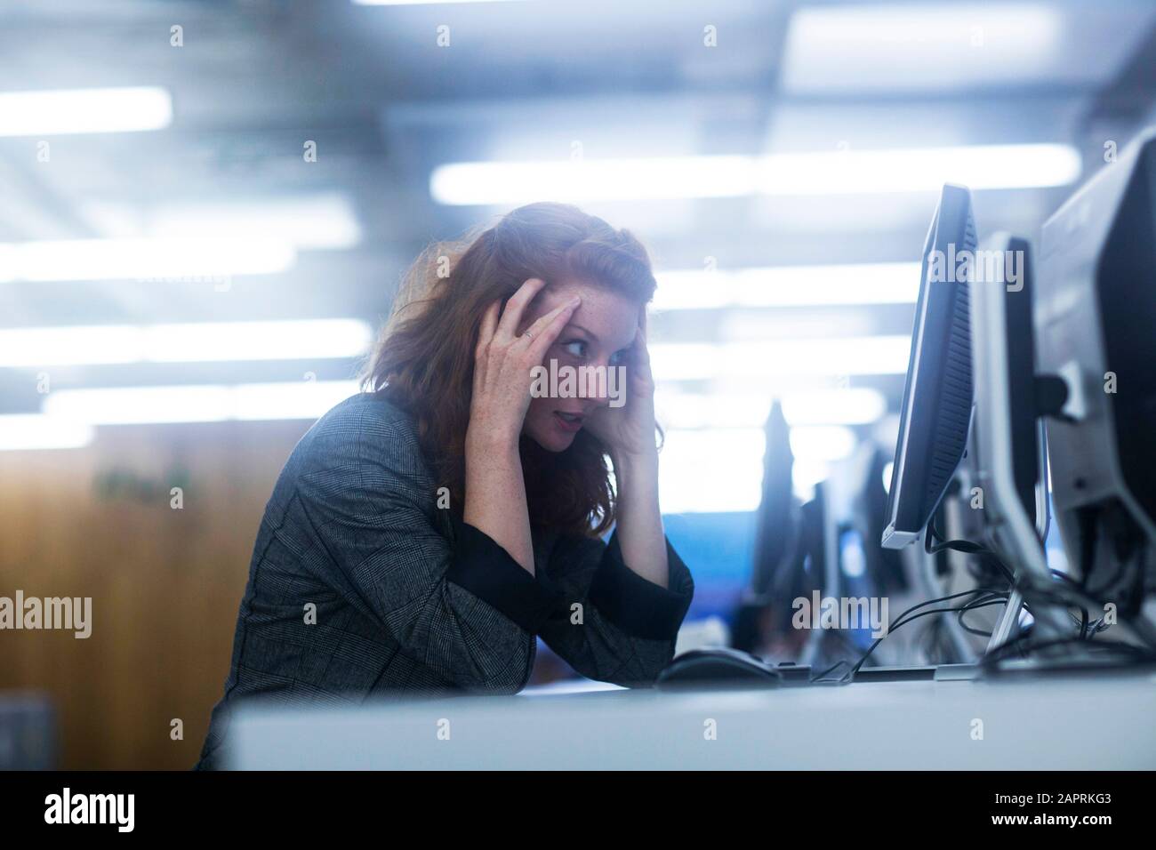 employé dans un bureau en colère Banque D'Images