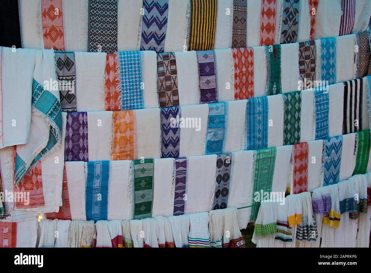 Foulards sur le marché local de Bonga, dans la région de Kaffa, en Ethiopie Banque D'Images