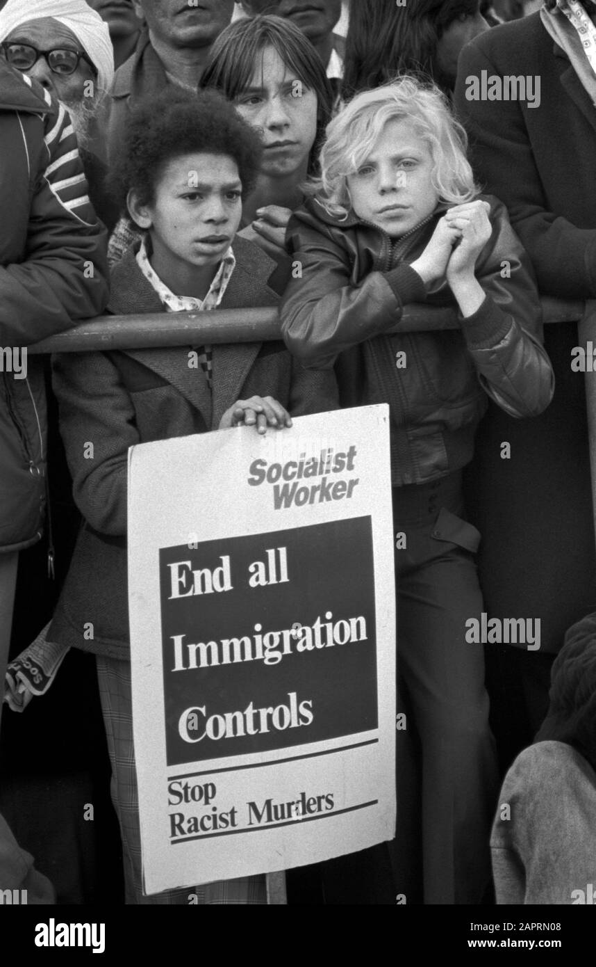 Fin des années 1970 contrôle de l'immigration Parti socialiste des travailleurs démonstration Trafalgar Square LONDRES 1976 UK HOMER SYKES Banque D'Images