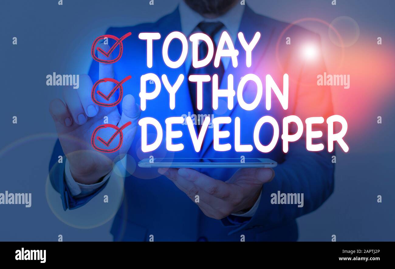 Note d'écriture montrant Python Developer. Concept métier responsable de l'écriture de la logique d'application Web côté serveur Banque D'Images