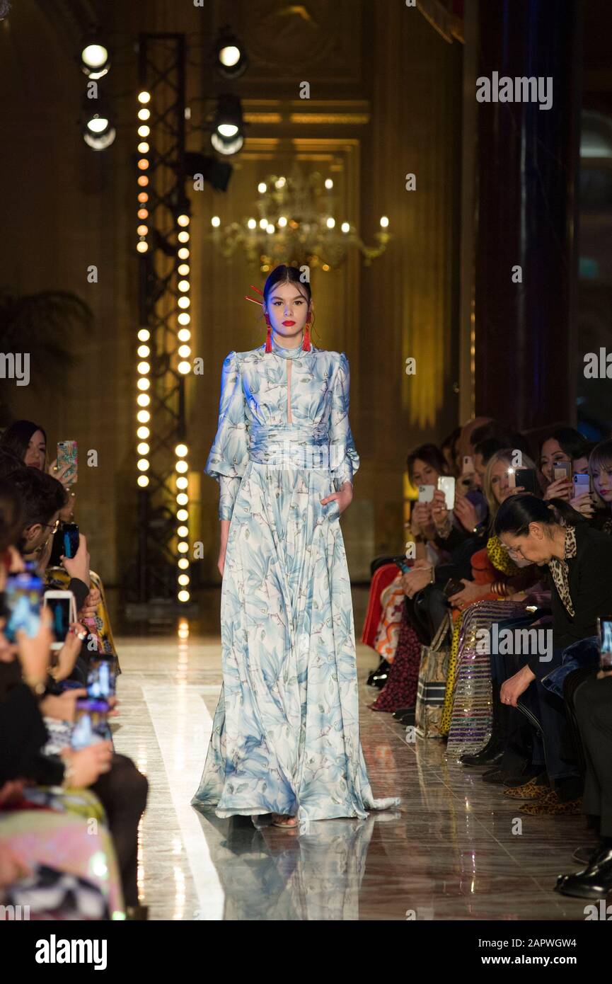 Rome, Italie. 24 janvier 2020. Altaraoma 2020 Giada Curti printemps/été 2020 défilé de mode à St Regis à Rome crédit: Agence de photo indépendante/Alay Live News Banque D'Images