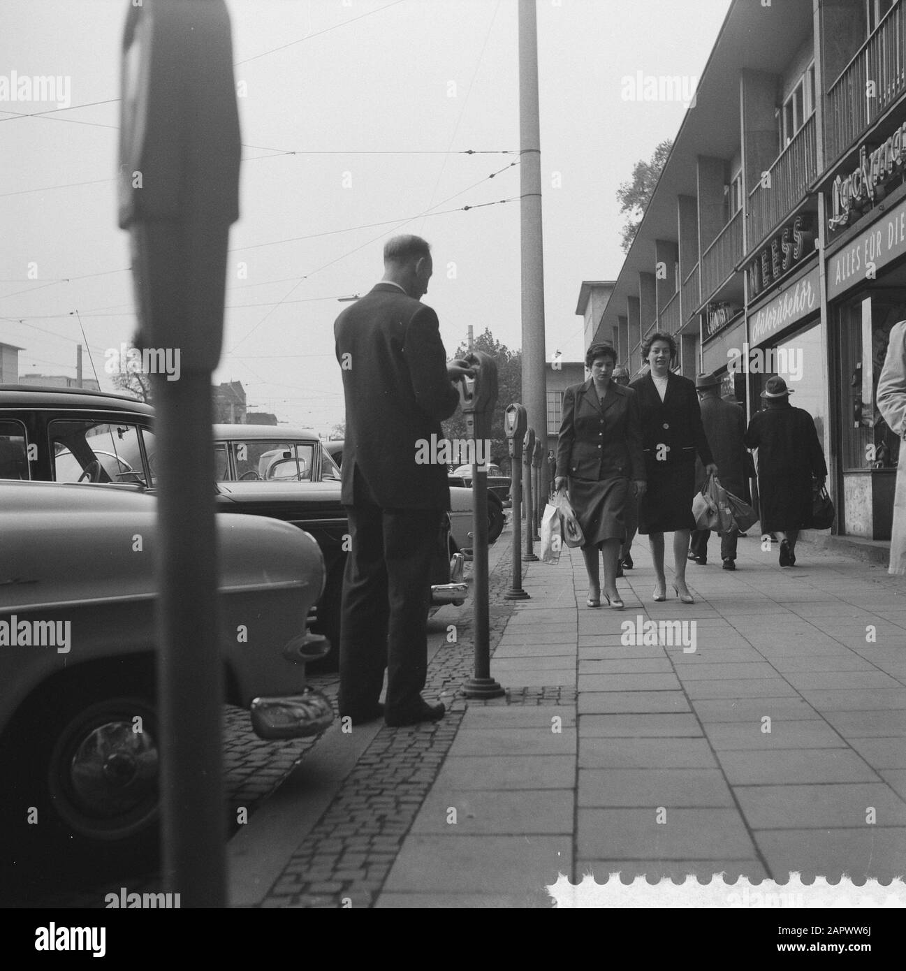 Stationnement mètres à Cologne Date : 22 octobre 1959 lieu : Cologne mots clés : STATIONNEMENT MÈTRES Banque D'Images