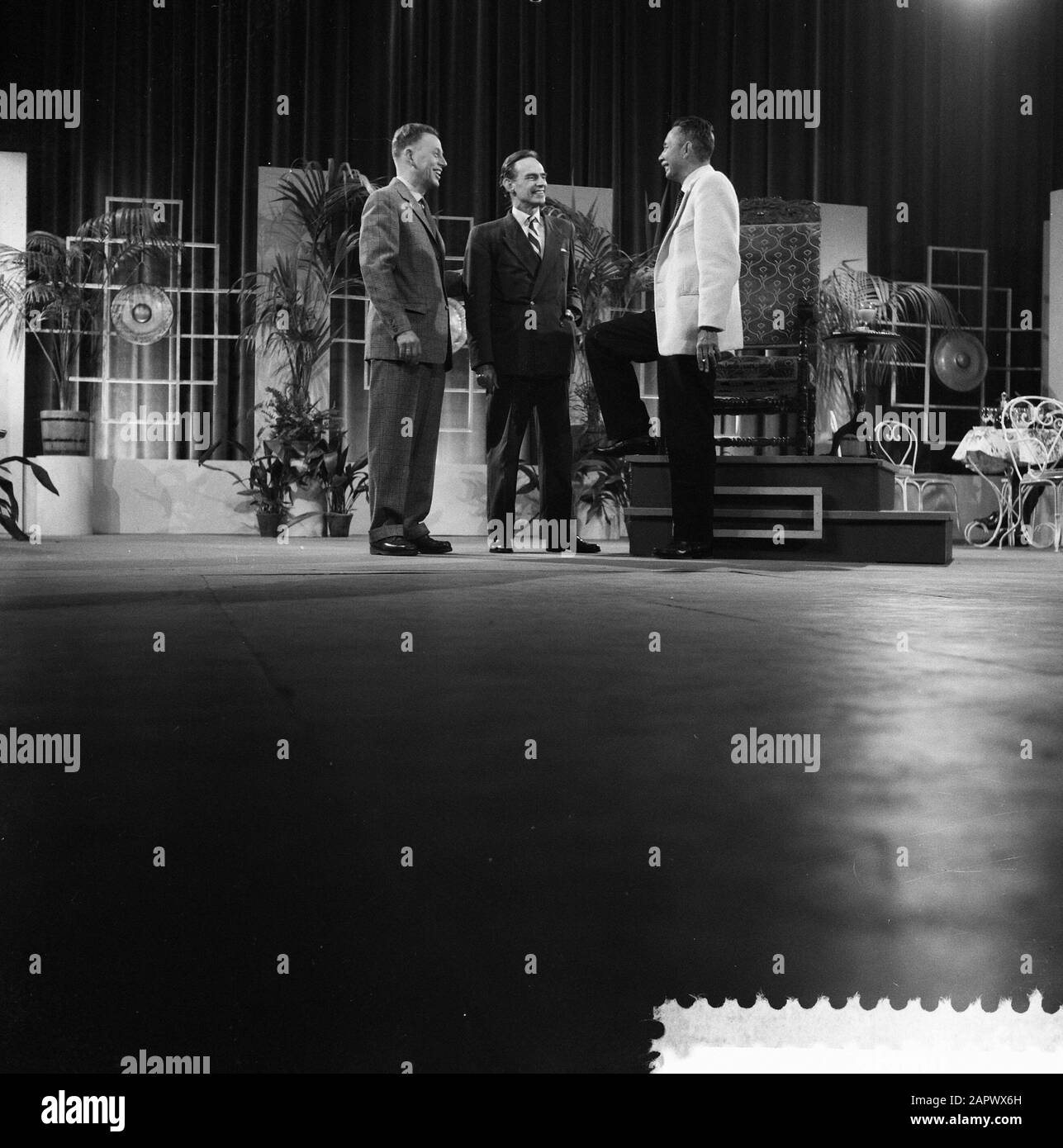 Diffusion De Télévision Autre Que D'Autres Date : Le 8 Avril 1960 Mots Clés : Émissions De Télévision Banque D'Images