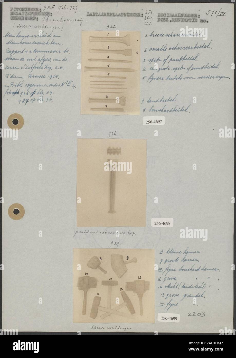Photo 1: Maçonnerie en pierre; 1. Burin à ferraille large, 2. Burin à scurry étroit, 3. Burin pointu ou pointu, 4. Burin pointu ou pointu, 5. Burins fins pour ornements, 6. Burin à dents, 7. Burin Bouchard (5,5 x 7,5 cm; inconnu) photo 2: Maçonnerie en pierre; verrou avec tête amovible (6 x 8 cm; inconnu) photo 3: Maçonnerie; 8. Petit marteau, 9. Grand marteau, 10. Marteau Bouchard fin, 11. Marteau Bouchard intégré, 12. Marteau tresse (marteau à épeler) 13. Plus gros, 14. Boulon fin (6,5x7,5 cm; inconnu) Date : mots clés : ciseaux, outils, marteaux, maçonnerie Banque D'Images