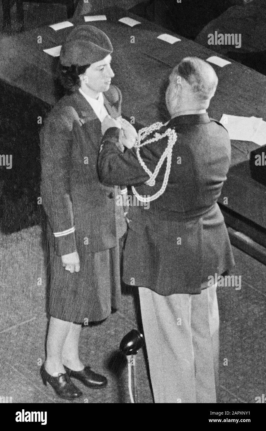 Trix Terwindt (agent secret de la seconde Guerre mondiale) obtient la Médaille de la liberté. Banque D'Images