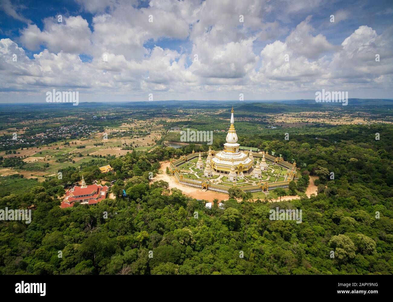 Vue Aérienne Wat Pha Nam Yoi, Temple Pha Nam Yoi, Roi Et Thaïlande Banque D'Images