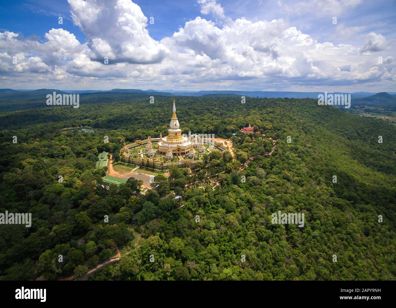 Vue Aérienne Wat Pha Nam Yoi, Temple Pha Nam Yoi, Roi Et Thaïlande Banque D'Images
