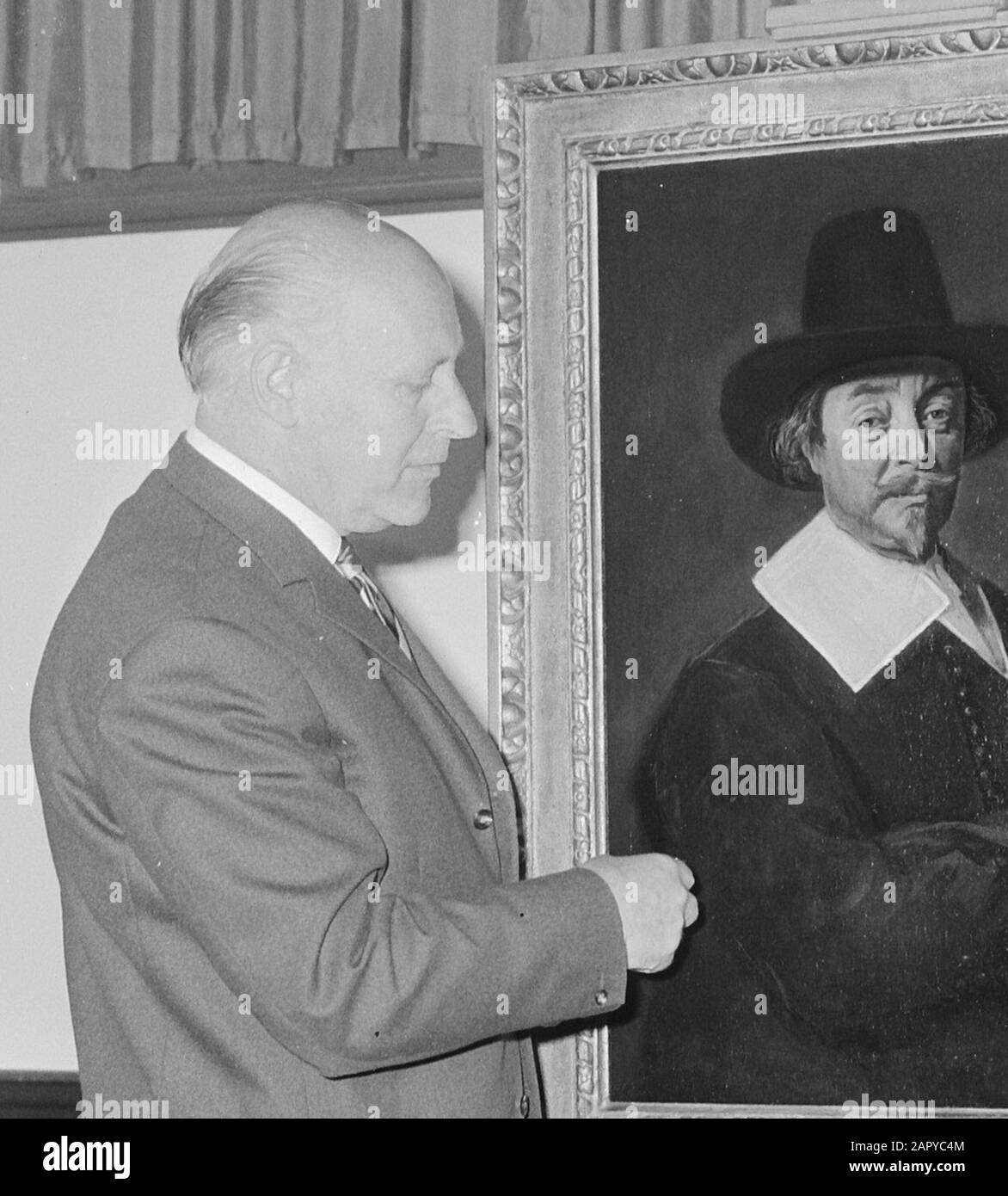 Un nouveau vieux maître de Frans Hals (...) M. Beard Date: 20 mai 1964 lieu: Muiderberg mots clés: Peintures Nom personnel: Heals FRENCH Banque D'Images