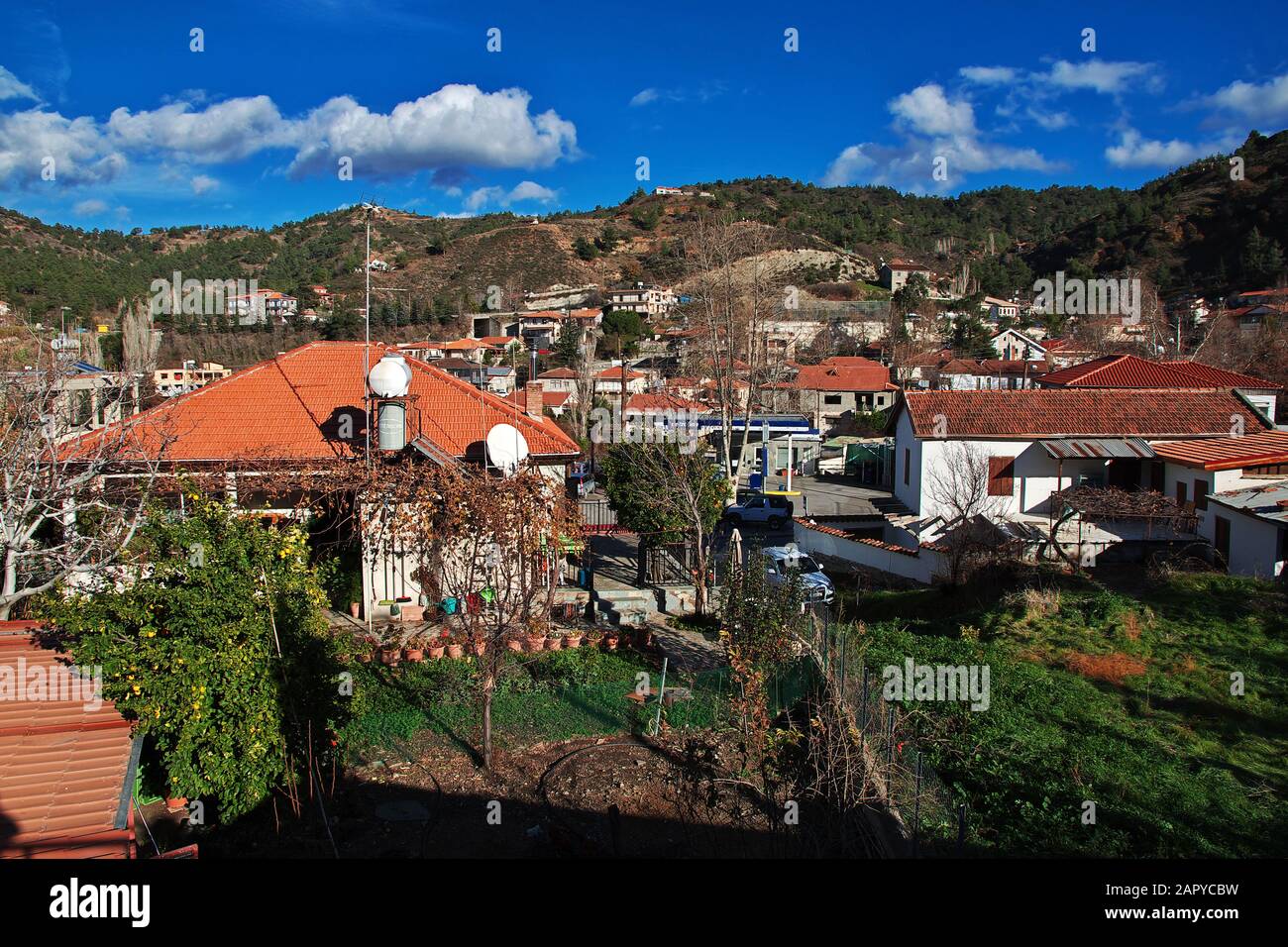 Village de Kakopetria dans les montagnes de Chypre Banque D'Images