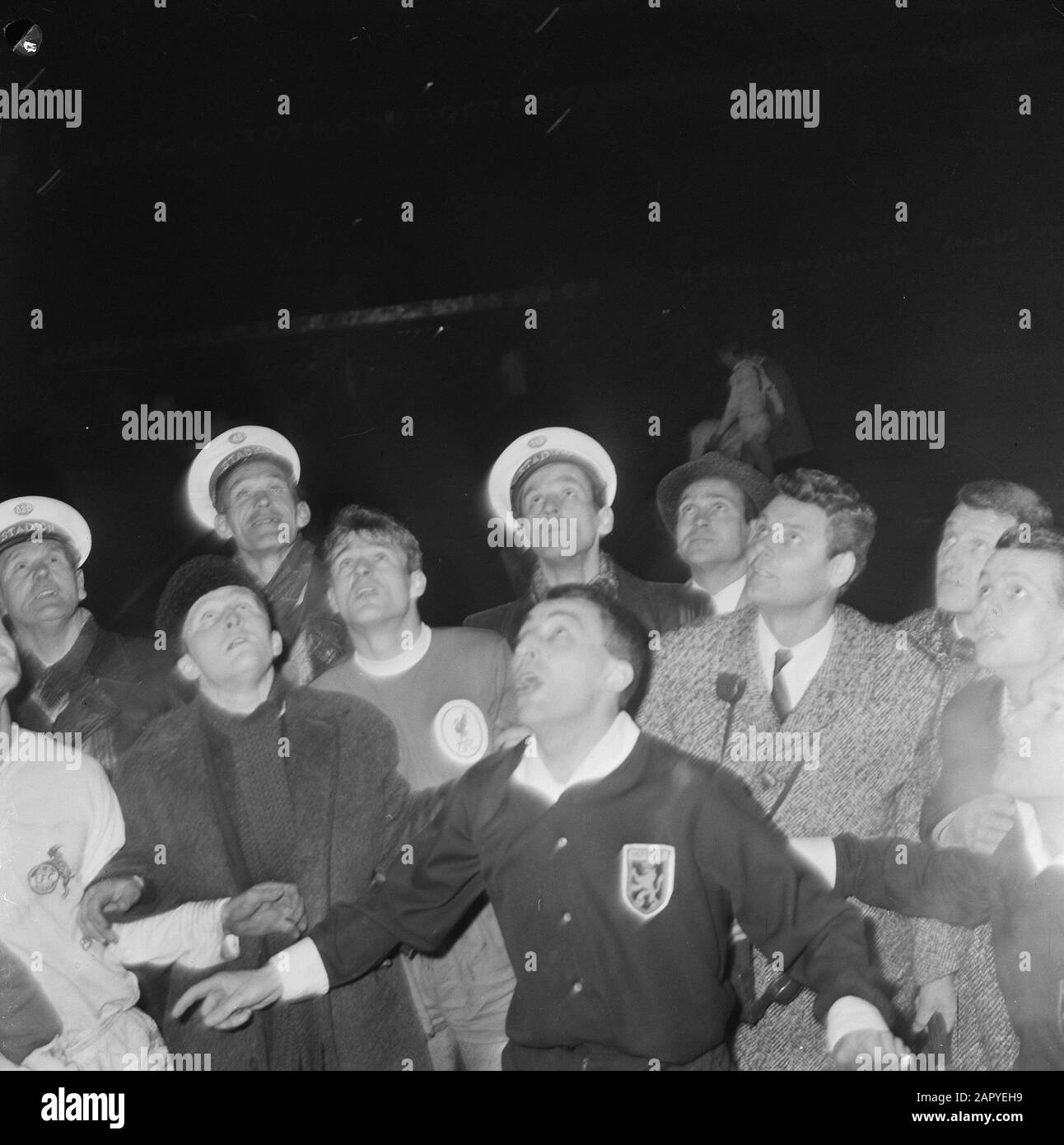 FC Koln contre Liverpool 2-2, à Feyenoordstadion, arbitre Schaut (Belgique) jouant à la loterie; Banque D'Images