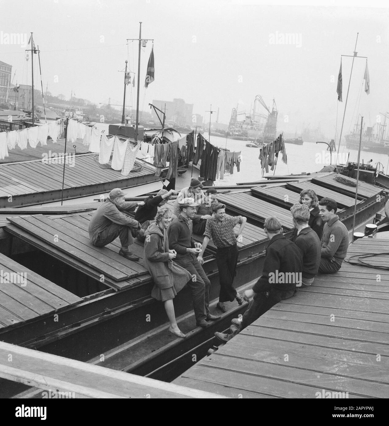 Assignations Schippersblad Rotterdam Date : 25 Novembre 1960 Lieu : Rotterdam, Zuid-Holland Mots Clés : Assignations, Arppersblad Banque D'Images