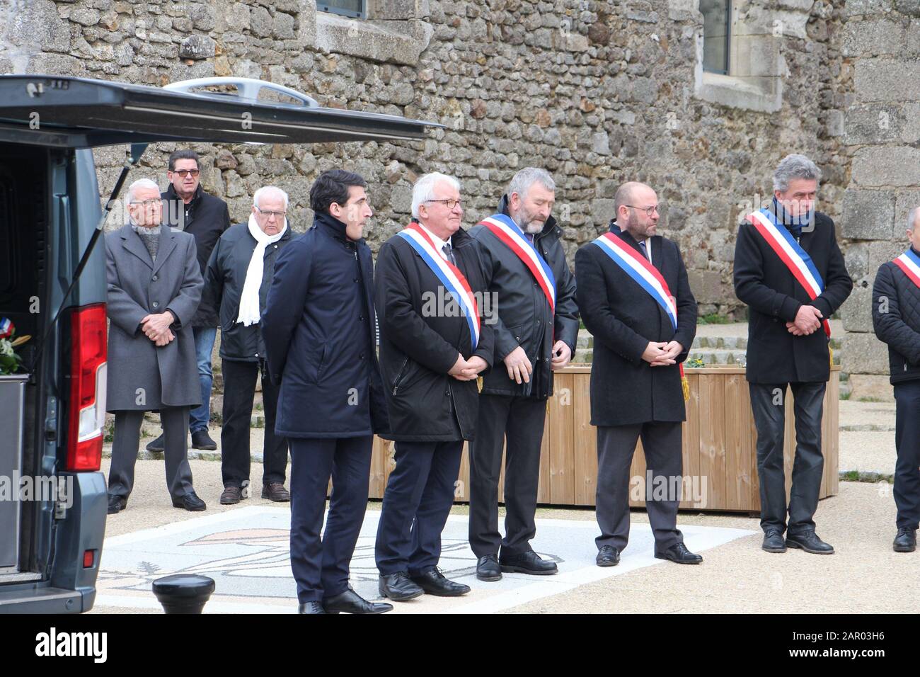 Dernier Hommage rendu à André DULAIT ancien maire de Menigoute