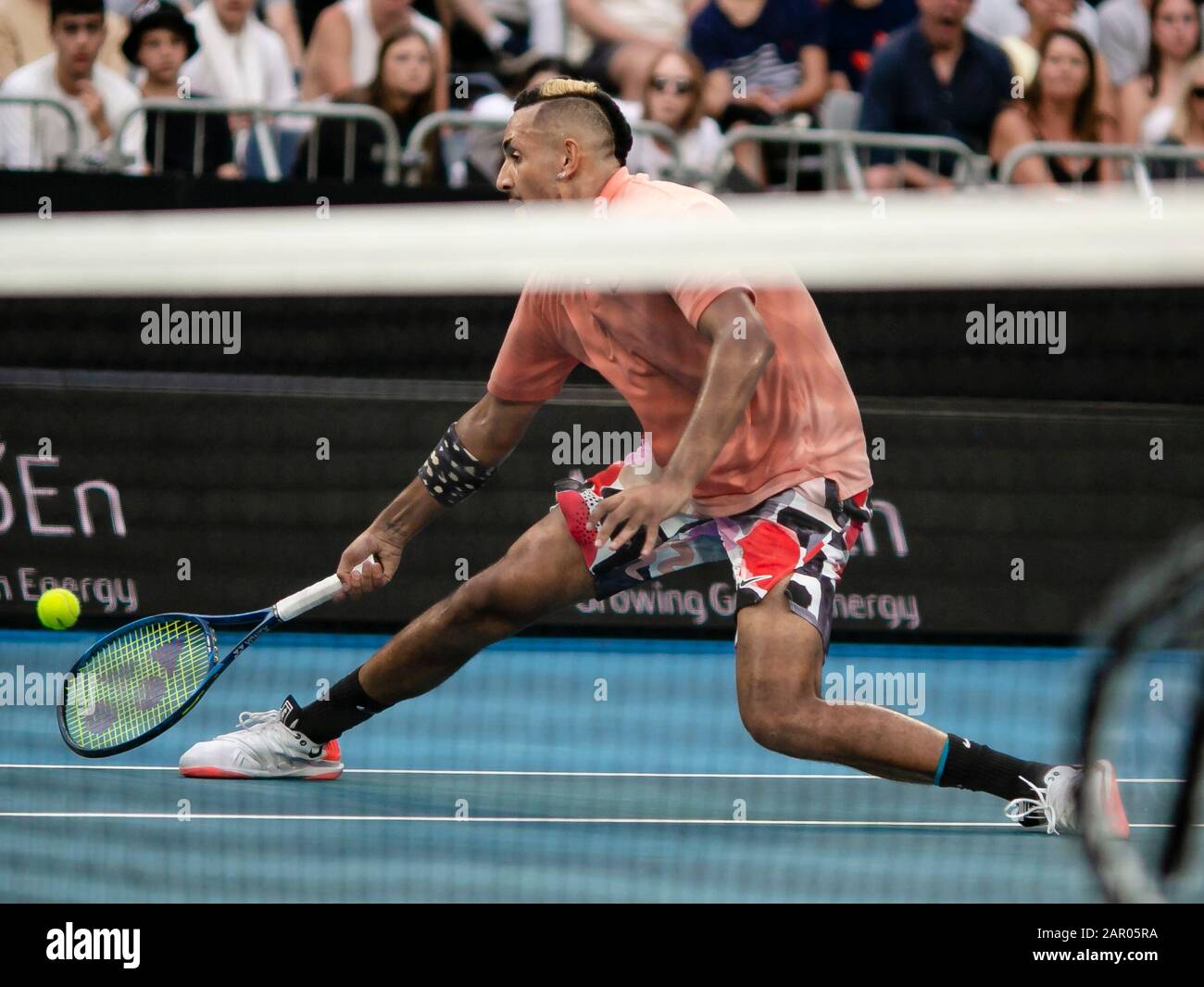 Melbourne, Australie. 25 janvier 2020. Nick Kyrgios, d'Australie, est en action lors de son 3ème match au tournoi de tennis australien Open Grand Chelem de 2020 à Melbourne, en Australie. Frank Molter/Alay Live News Banque D'Images