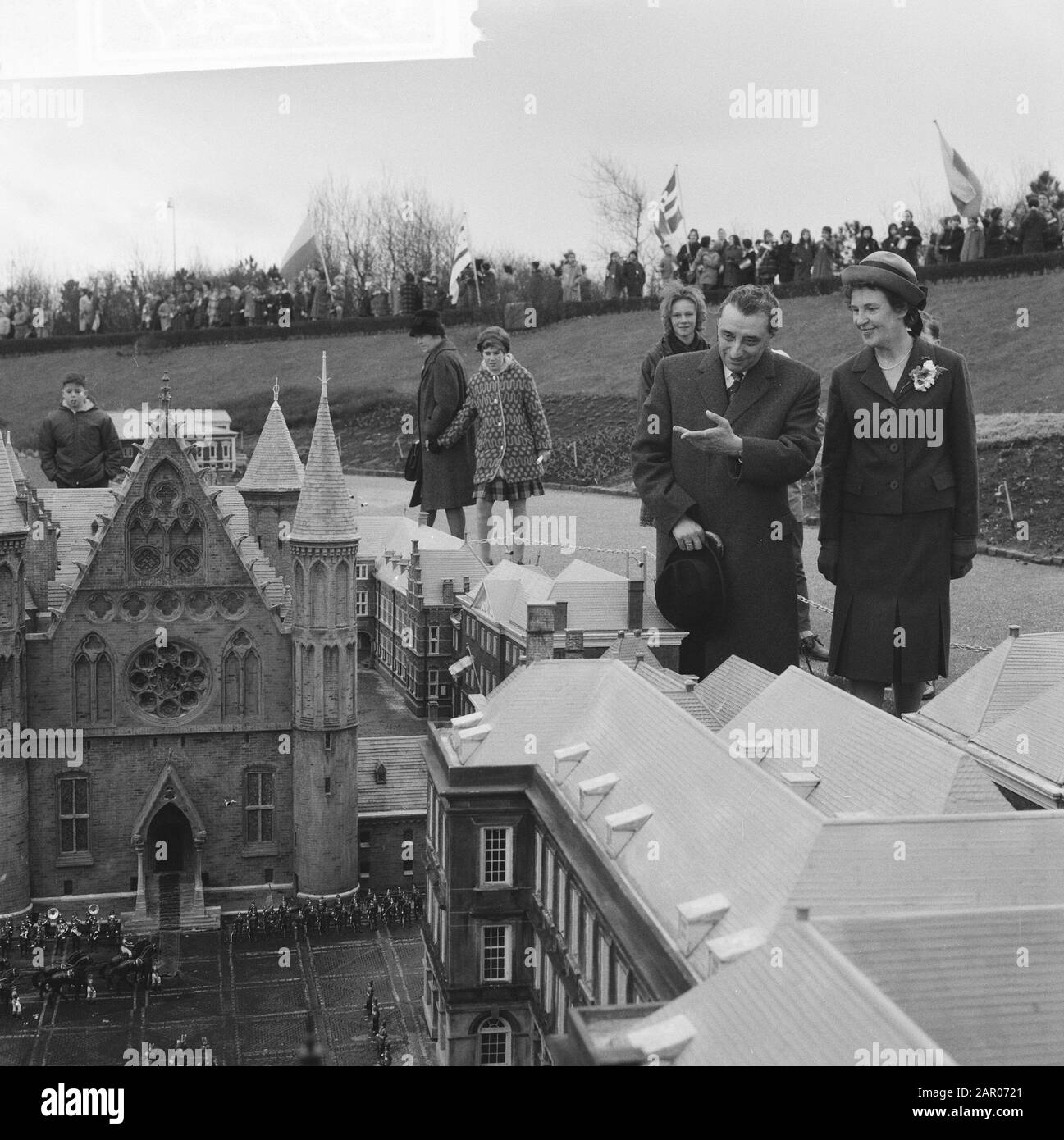 Le Ministre Van Aartsen Ouvre Madurodam Date : Le 4 Avril 1962 Mots Clés : Ouvertures Banque D'Images