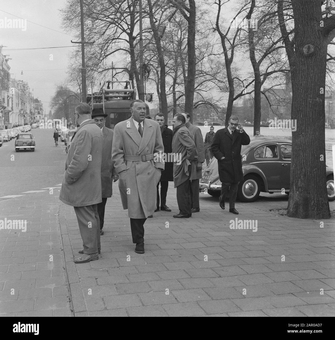 Princess Bertil de Suède lors d'une promenade Date: 1 mai 1962 lieu: Suède mots clés: Randonnée Nom personnel: Bertil, Prince de Suède Banque D'Images