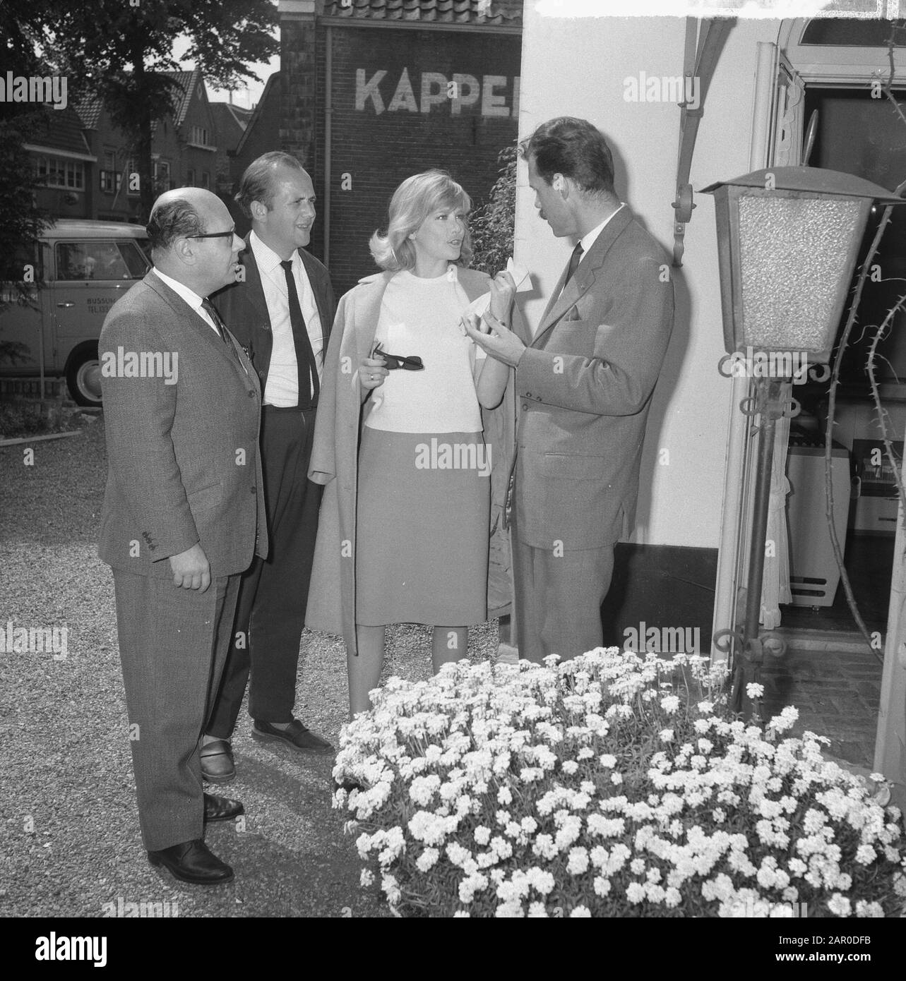 Hildegard Kneff actrice allemande à la télévision par Simon van Collum. Telegraph exclusif Date: 30 mai 1963 mots clés: Acteurs, programmes, acteurs Nom de l'institution: Telegraph Banque D'Images