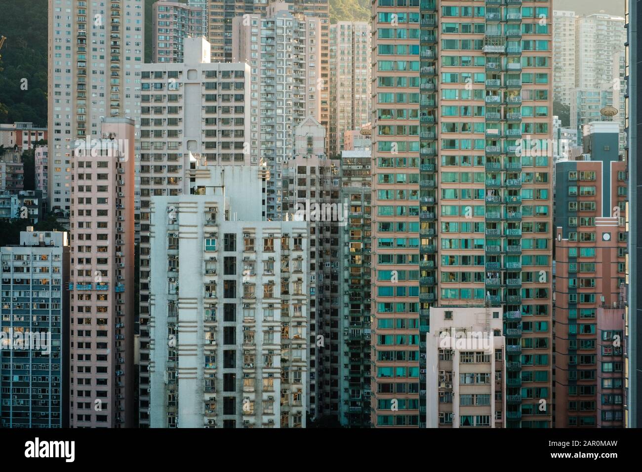 Bâtiments de skysraper et horizon de la ville de Hong Kong - immobilier résidentiel Banque D'Images