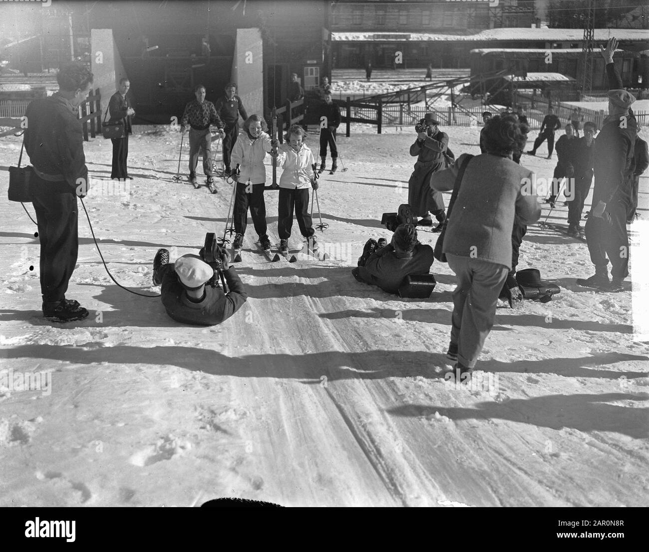 Princesses In Tirol (Sankt Anton) Date : 12 Février 1949 Lieu : Autriche, Sankt Anton Am Arlberg, Tirol Banque D'Images