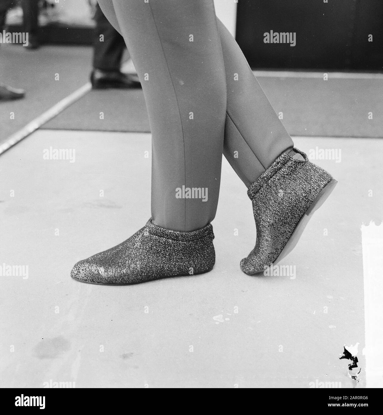 Salon international de la chaussure à Jaarbeurs Utrecht, Stiefelette chaussure légère Date : 13 avril 1964 lieu : Utrecht mots clés : chaussures Banque D'Images