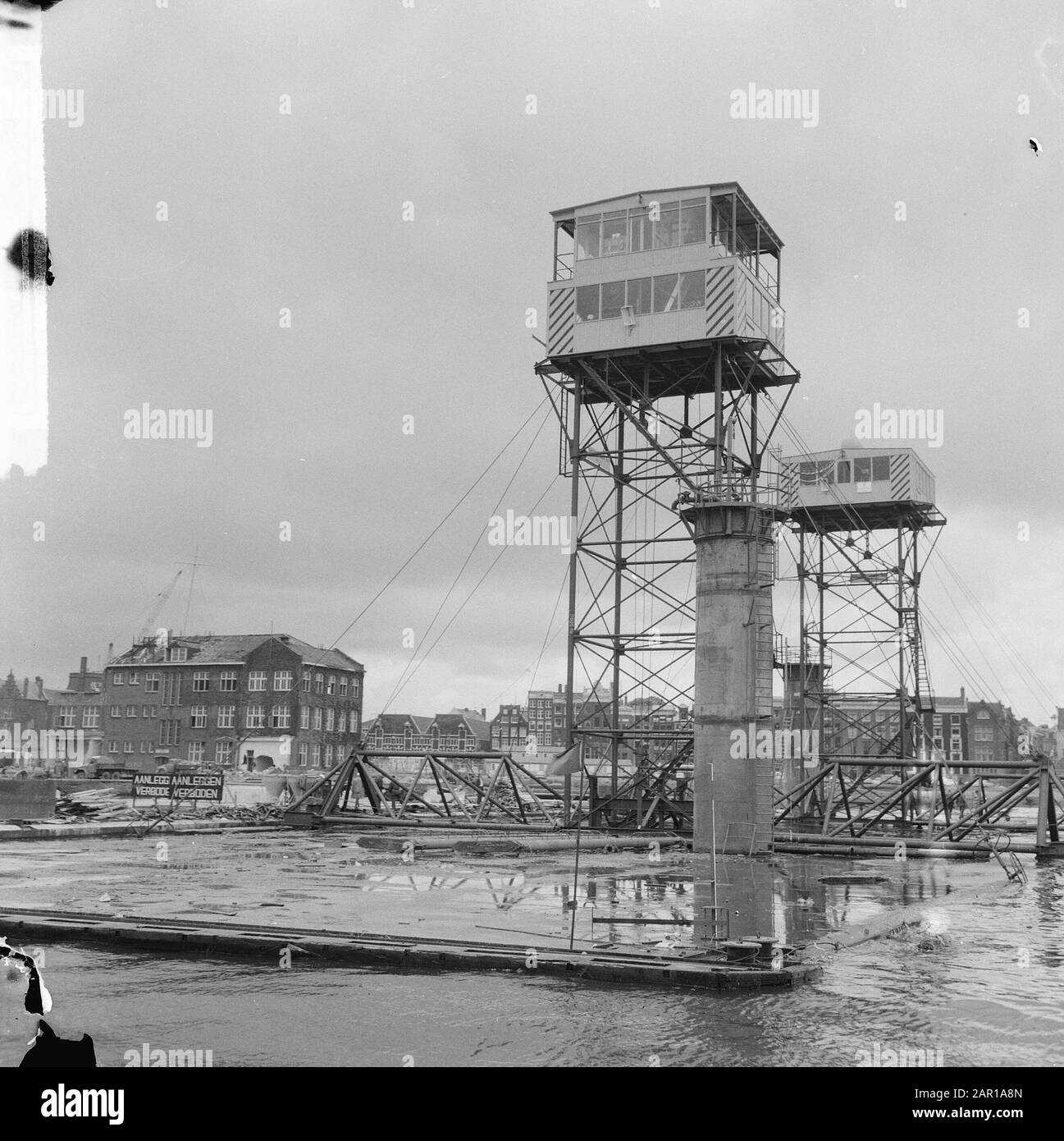 IJtunnel, premier élément du tunnel en place, gros plan de l'élément Date: 31 mai 1965 mots clés: Construction du tunnel Nom de l'institution: Tunnel IJ Banque D'Images