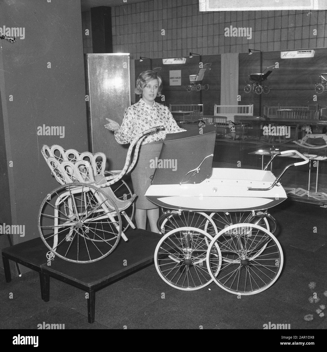 Nouveau et nouveau au salon l'enfant à Utrecht, enfant wag Date: 27 septembre 1965 lieu: Utrecht mots clés: PROWSCHOTS, FAKILD LE Banque D'Images