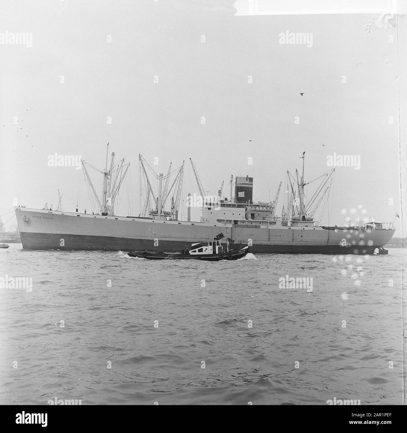 POP-art navires-cheminée sur la Meuse Date : 4 mars 1966 lieu : Maas Banque D'Images