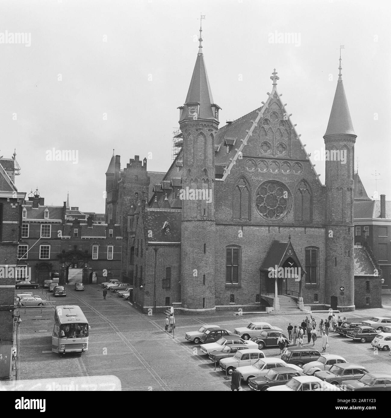 Vue d'ensemble Binnenhof Den Haag, poste: Ridderzaal Building Date: 29 août 1969 lieu: La Haye, Pays-Bas mots clés: Bâtiments, vues d'ensemble Nom de l'établissement: Ridderzaal Banque D'Images