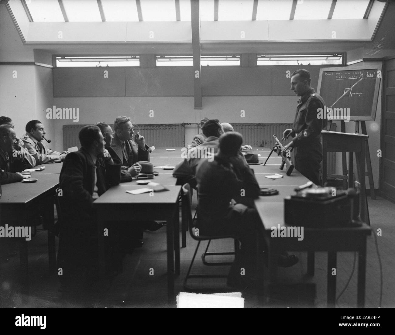 Formation non-officiers Centre de formation gratuit Wezep Date : 23 novembre 1949 mots clés : pas D'OFFICIEURS, nom de l'établissement de formation : Centre de formation gratuit Wezep Banque D'Images