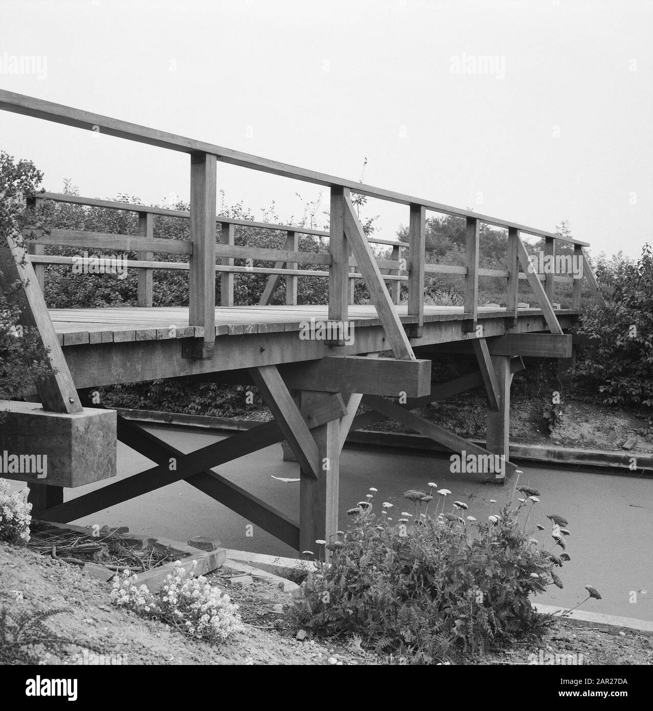 Terrains de loisirs, aérodromes, cimetières, passerelles, de Goorn Date : octobre 1965 lieu : de Goorn mots clés : cimetières, terrains de loisirs, etc. Aéroports, passerelles Banque D'Images