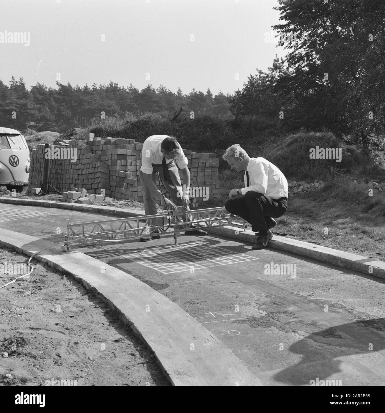 Pistes de test, mesures, électricité Date : 9 septembre 1968 lieu : Gueldre, Schaarsbergen mots clés : électricité, mesures, pistes de test Banque D'Images