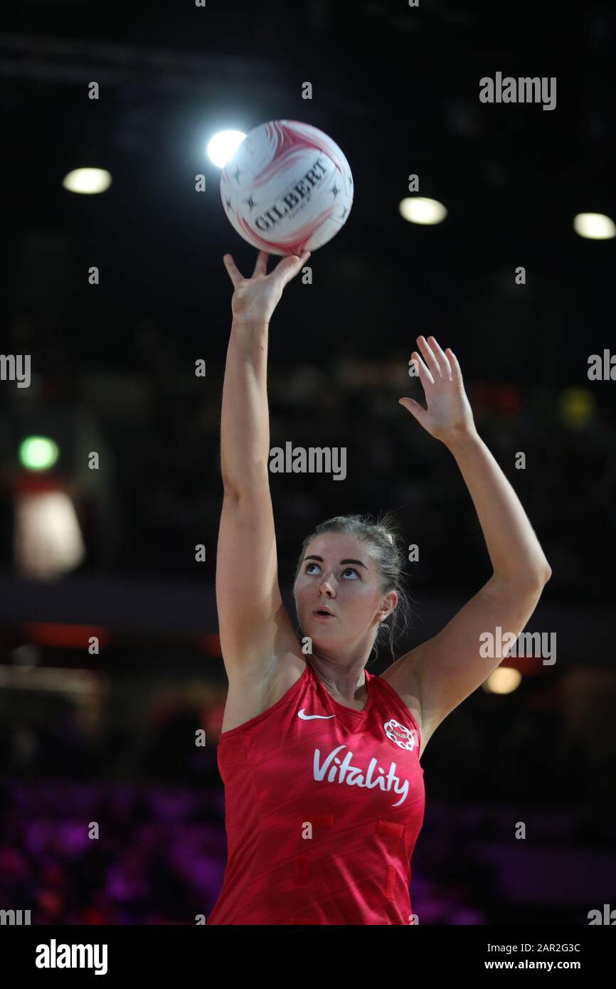 Eleanor Cardwell de England Vitality Roses lors du match de la coupe Vitality netball Nations à la Copper Box, Londres. Banque D'Images