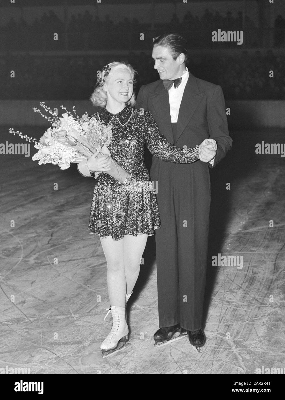 Kunstrijderspaar Pausin À Apolohal Date: 16 Février 1950 Nom De L'Institution: Apolohal Banque D'Images