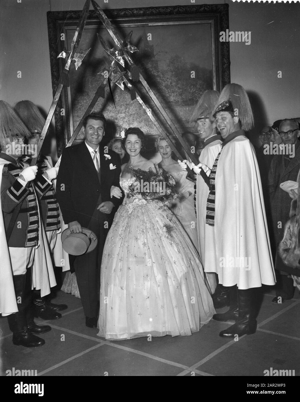 Mariage De Lizzi Schaffman Et Karl Frey De La Capitale Operetta Date : 13 Novembre 1959 Mots Clés : Mariages Nom De Personne : Capital Operetta, Karl Frey, Lizzi Schaffman Banque D'Images
