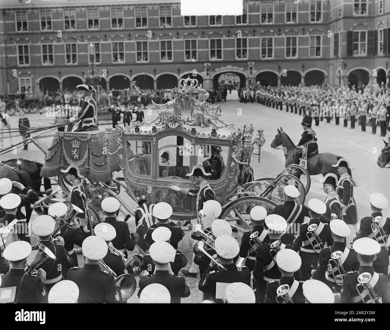 Golden Carriage For Ridderzaal Date : 19 Septembre 1950 Lieu : La Haye, Zuid-Holland Nom De L'Établissement : Gouden Koets, Knightzaal Banque D'Images