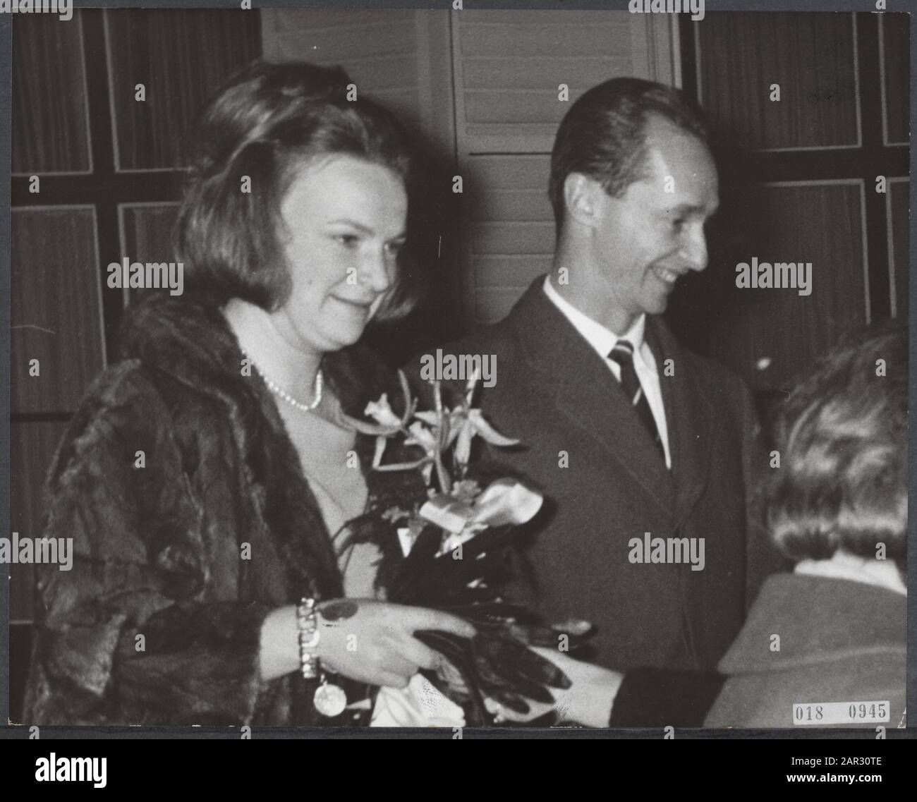 Séries 018-0945 t/m 018-0948, 018-0950, 018-0955 événements entourant l'engagement de la princesse Irene. Date: 8 février 1964 mots clés : journalistes, maison royale, portraits, princesses, princesses, engagements Nom personnel: Carlos Hugo, prince, Irene, princesse Banque D'Images