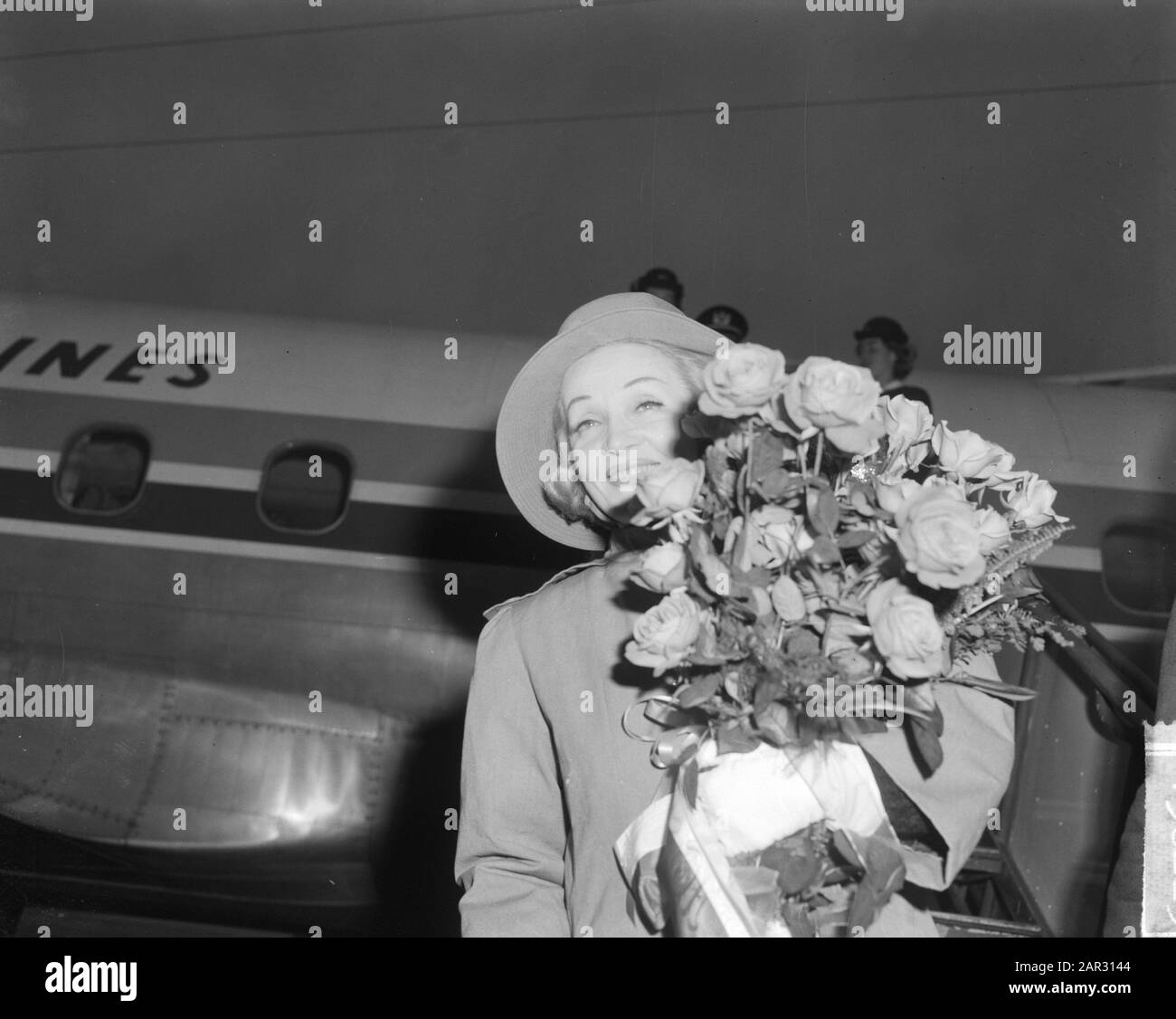 Marlene Dietrich aux Pays-Bas pour la représentation au Grand Gala du Dique. Marlene Dietrich Date: 11 Octobre 1963 Lieu: Pays-Bas Nom Personnel: Dietrich, Marlene Banque D'Images