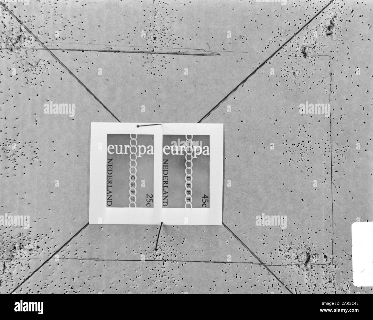 Europa Stamp 1971: Nouveaux timbres néerlandais de 25 et 45 cent avec l'Europalogo Date: 9 mars 1971 mots clés: Philatélie, timbres Banque D'Images